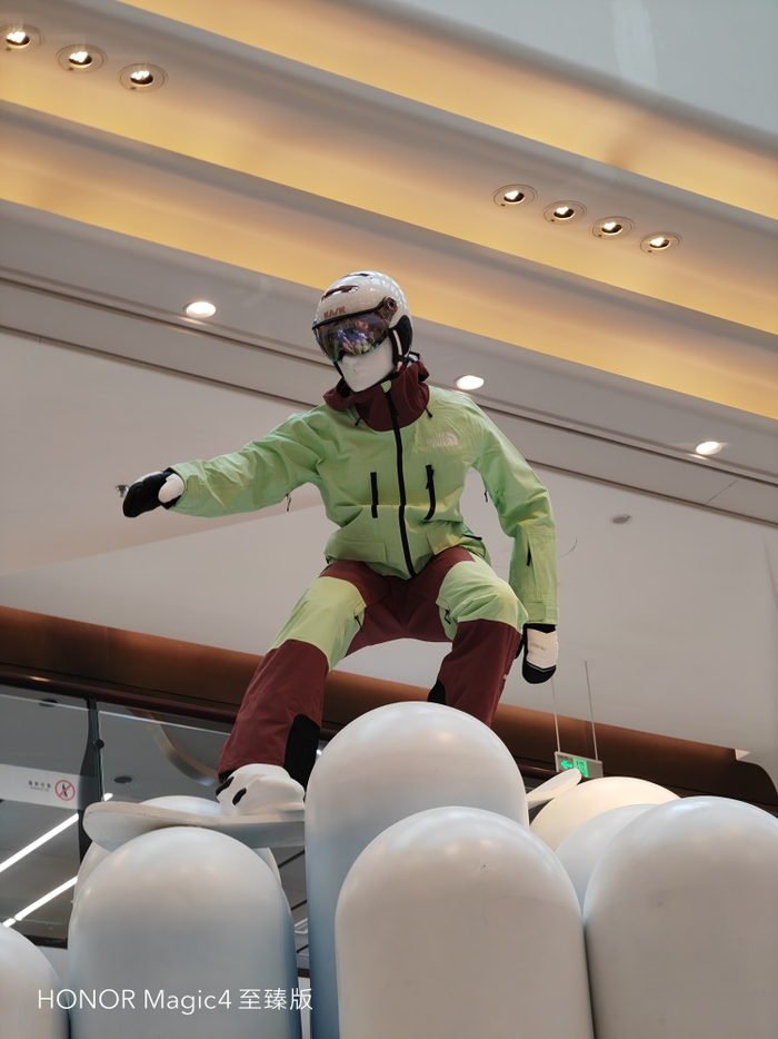  图源：品玩 LU摄