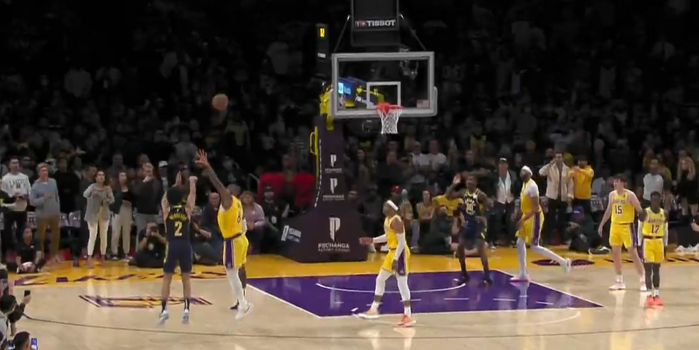 詹姆斯末節獨得18分震撼全場NBA比分膠著湖人艱難拿下勝利