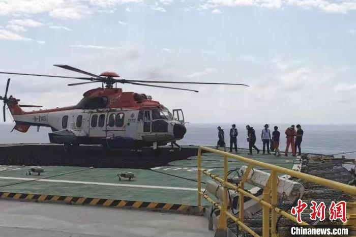 接送海洋石油工人的直升机 中国石化上海海洋石油局供图