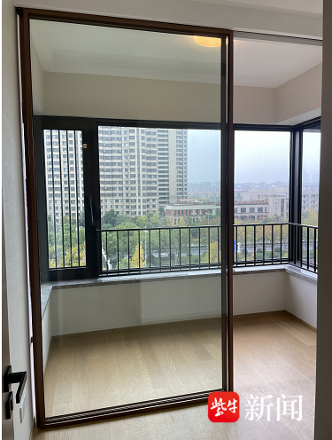 图为嘉华·嘉宏峰93㎡实体中已经改造好的房间