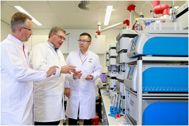 伊利海内外研究人员为消费者研发高品质产品