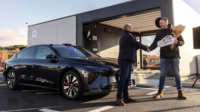  瑞典首座蔚来换电站于瓦尔贝里正式上线 | 蔚来官方微博