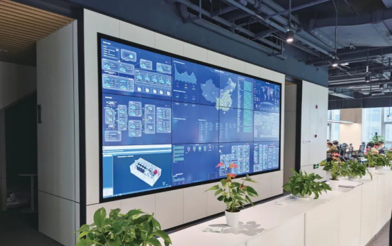 　　旭辉总部的数字化大屏