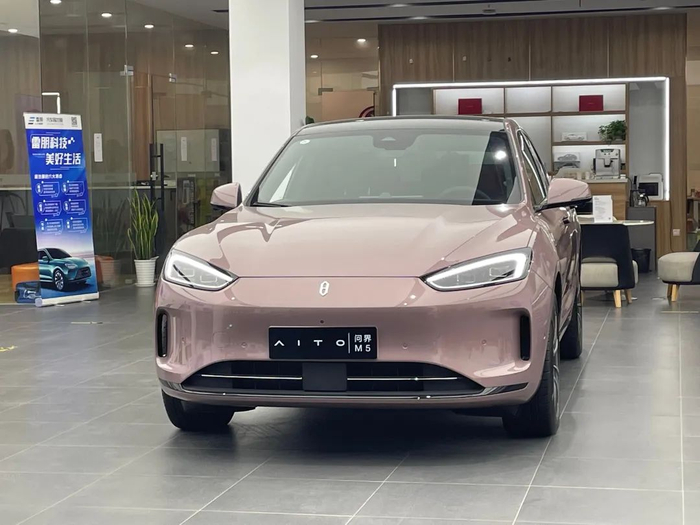 问界M5（吴迪摄）