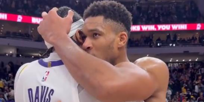 字母哥与浓眉的巅峰对决谁才是当今联盟最强内线组合