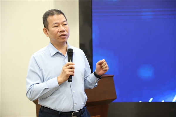 　　李春助 博鳌超级医院有限公司董事长