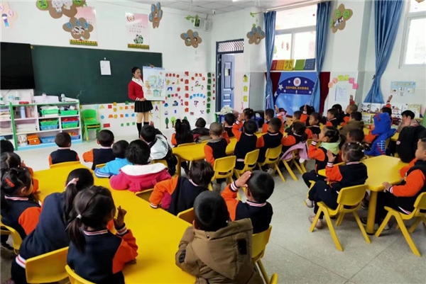   ▲中信环境在四川凉山捐赠新建教学课堂。