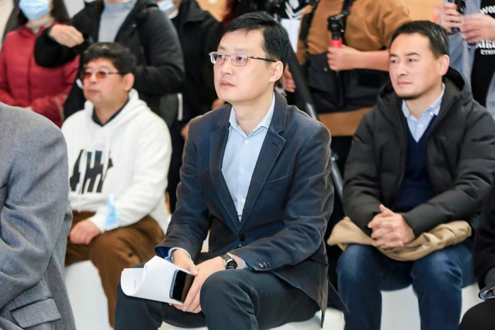 联想集团副总裁、联想上海研究院院长毛世杰出席签约仪式