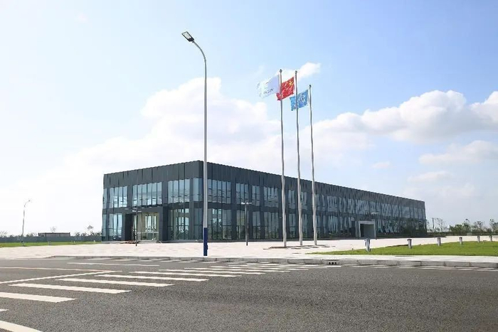 　　【上汽大通MAXUS用户触点中心】