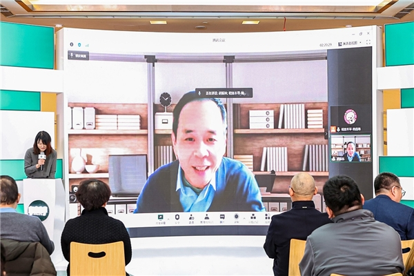 　　胡振林教授直播连线发言现场