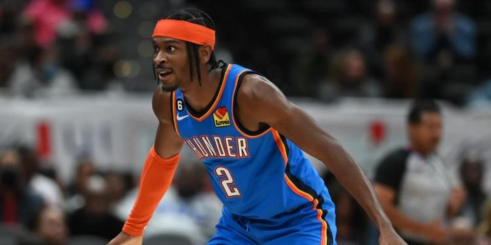 亚历山大持球组织与挡拆高效运用