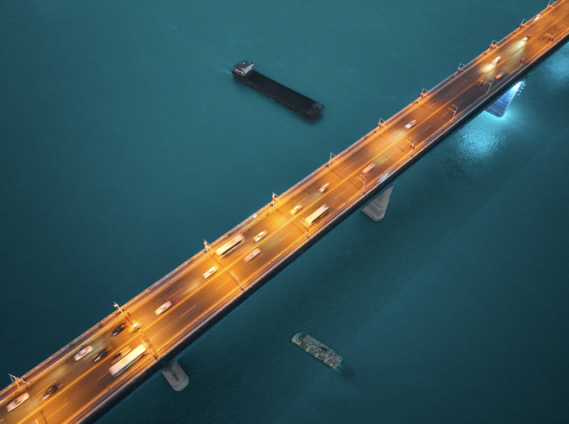 （俯拍长江大桥，图片来自长江头条用户@微呼百应）