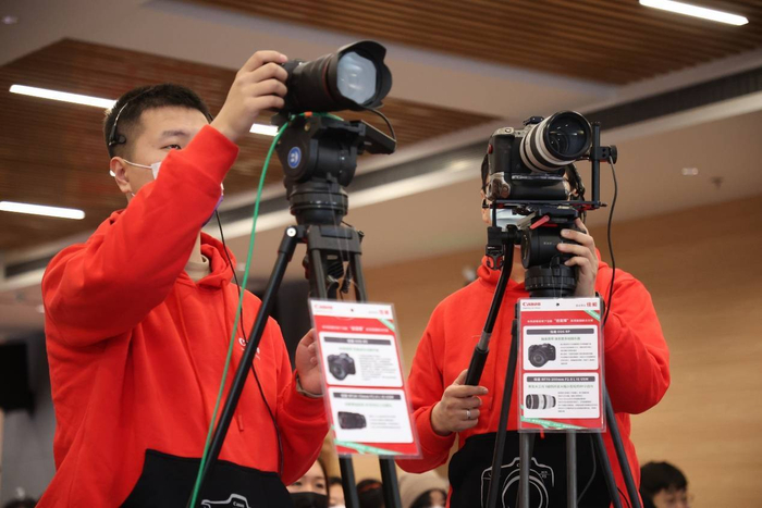 　　图12 佳能“佳直播”高清直播解决方案