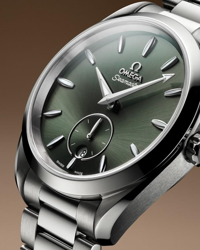 　　海马系列AQUA TERRA 150米腕表