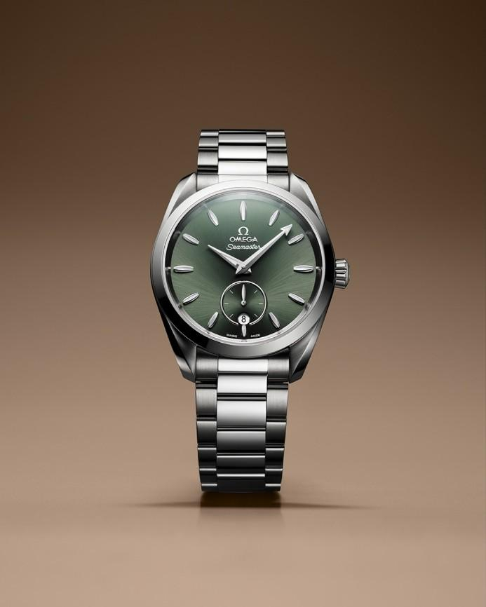 　　海马系列AQUA TERRA 150米腕表