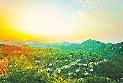 浉河区郝家冲村建成的何家寨露营基地。刘宏冰 摄