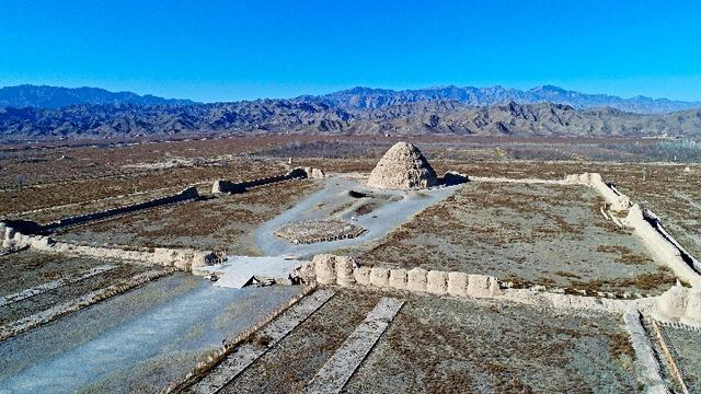 ▲西夏陵三号陵展示了帝陵完整形制。新华社发