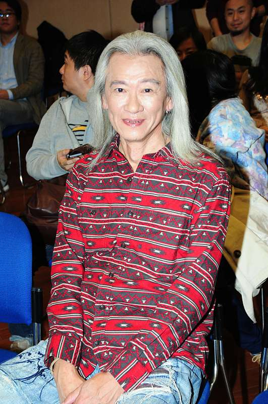 2014年林秋离在上海宣传新书《偷你的心情，写情歌》。  图/IC PHOTO