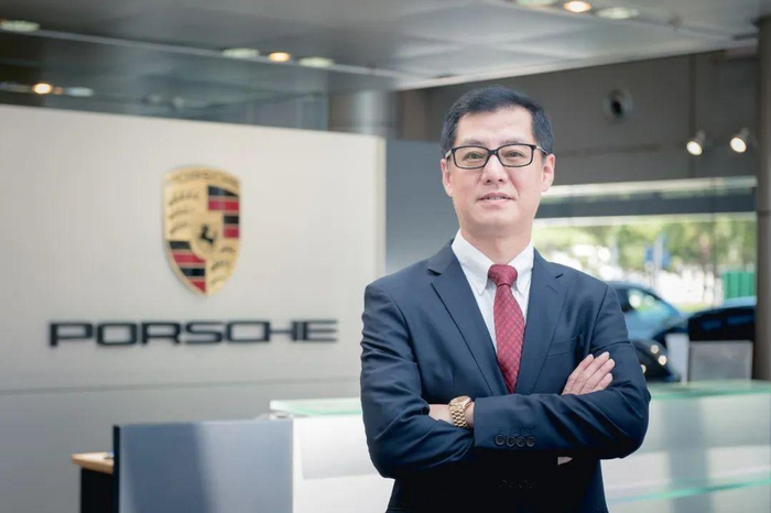 广汇集团超豪华品牌事业部北区总监、唐山保时捷中心总经理胡剑鹏博士