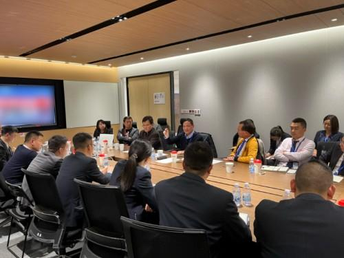 　　福庆董事长及总经理发表期冀