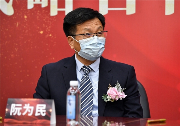 　　图注:上海三菱电梯有限公司副总裁、党委副书记阮为民