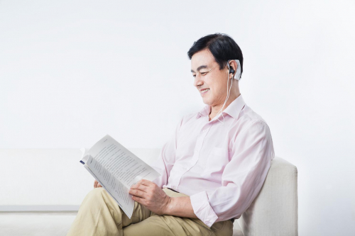 　　图：华佗TENS-200A耳迷走神经刺激仪