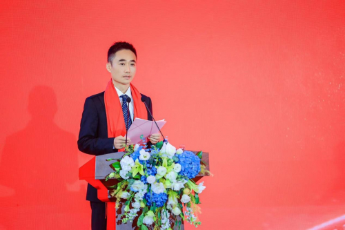 　　卫龙美味全球控股有限公司董事长刘卫平先生致辞