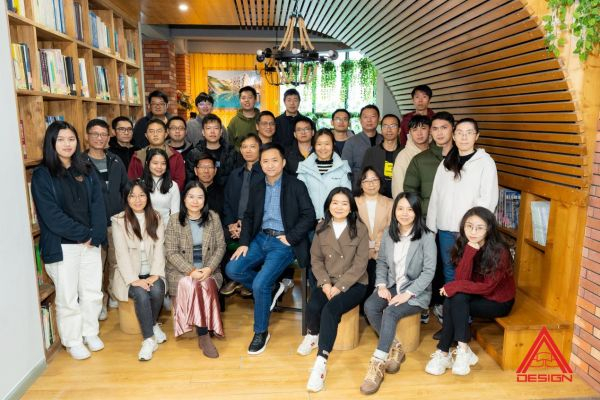 　　王滔和工作所的小伙伴们