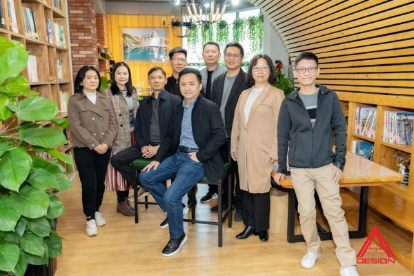 　　王滔和他的事业同行者