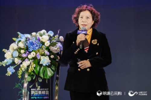 　　奋安铝业总裁 黄秀华