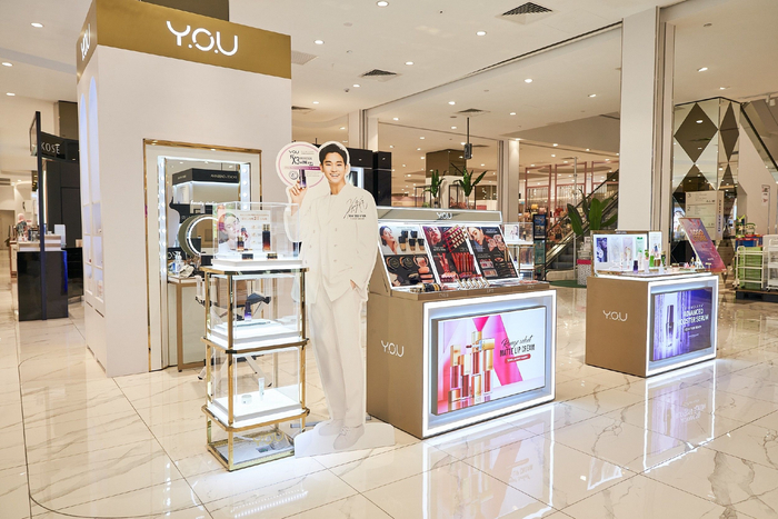 　　品牌终端柜台视觉陈列