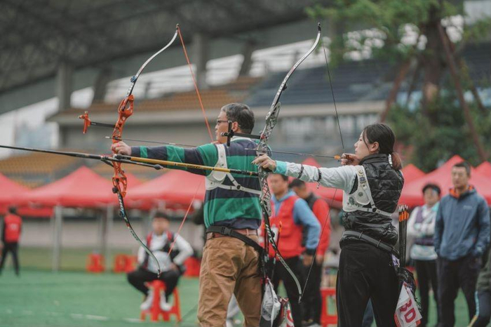 　　【李杰带领学员参赛】