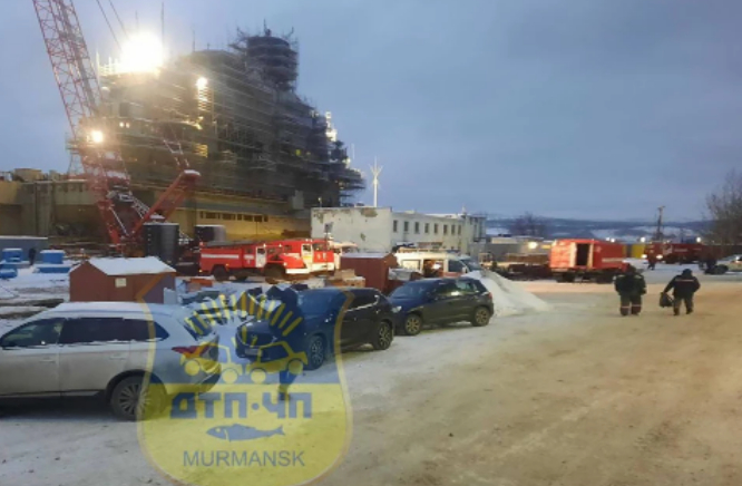 　社交平台Telegram上流传的“库兹涅佐夫”号航母22日起火后的现场画面