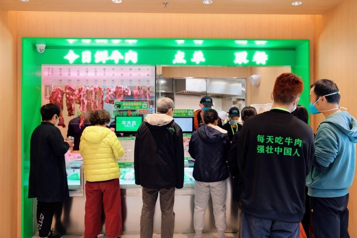 　　牛大吉1天开5店引爆多个社区居民的口碑传播