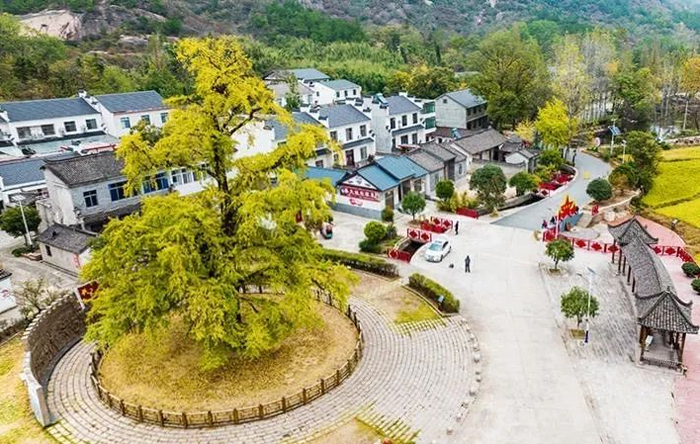 罗山县何家冲景区