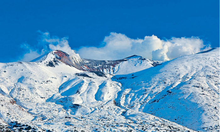 日本北海道十胜岳。图自香港星岛网