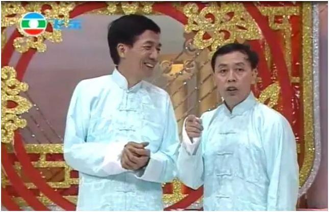 杨达（左）、黄俊英搭档讲粤语相声/资料图