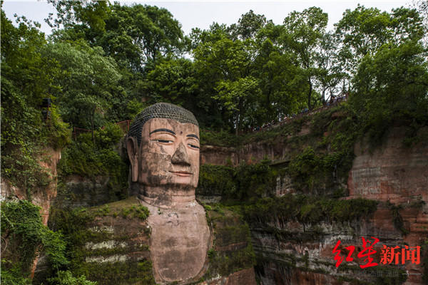 ▲乐山大佛（图据乐山大佛景区）