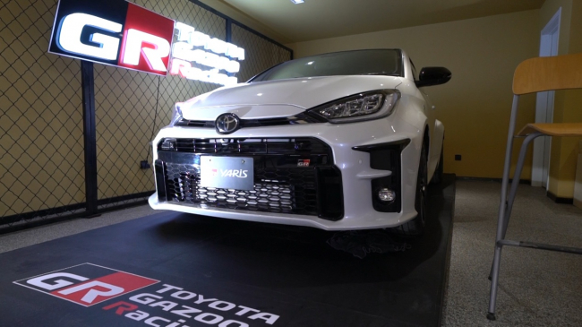 　　GR YARIS