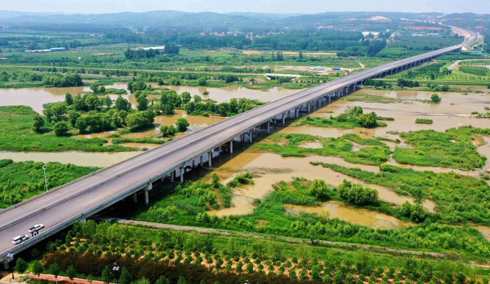 △ 洛河特大桥