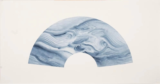 　　水韵青花山水扇面,纸本水墨,2022年,许振