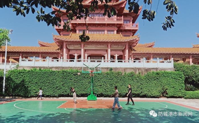 仙人山公园篮球场。