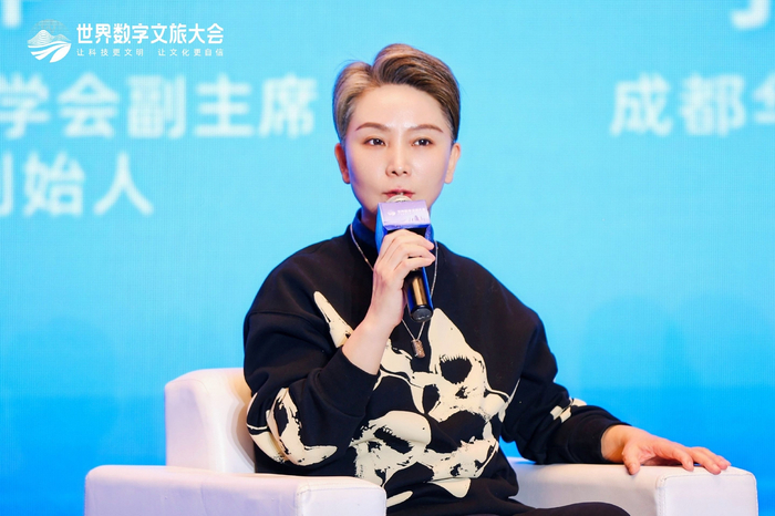 　　伦萨科技创始人、超维元宇宙CEO华群分享