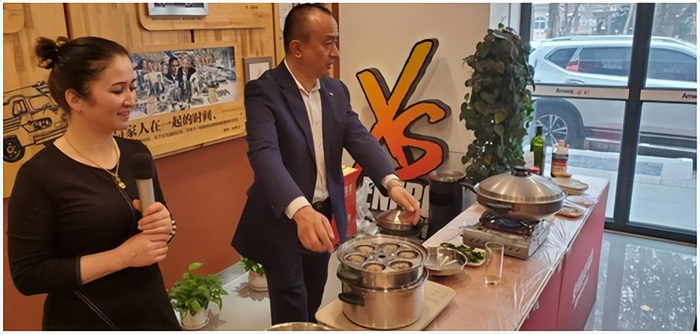 　　安利美好生活践行者： 阿布都萨拉木·黑力力