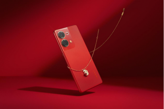 OPPO Reno9万事红版本金色“如意兔”元素