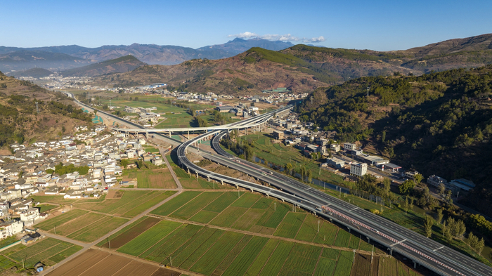 宜攀沿江高速首通段。交通运输厅供图