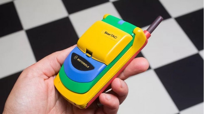  图源：源于网络 摩托罗拉StarTAC彩虹机