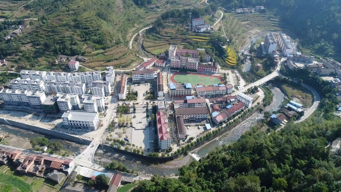 铁佛寺镇集镇新貌鸟瞰图