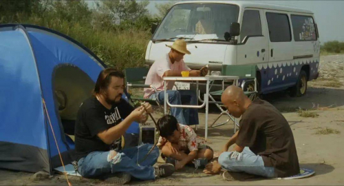 　　公路上，总能发生意想不到的有趣故事。/《菊次郎的夏天》