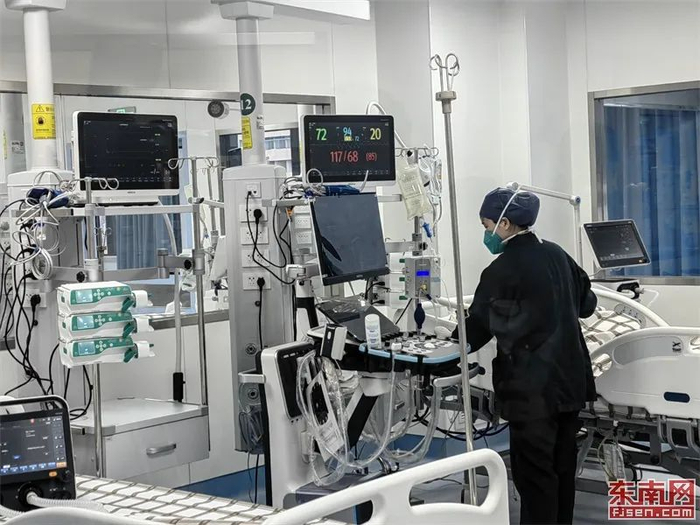 协和医院旗山院区感染楼icu病房 东南网记者 冯川叶 摄 